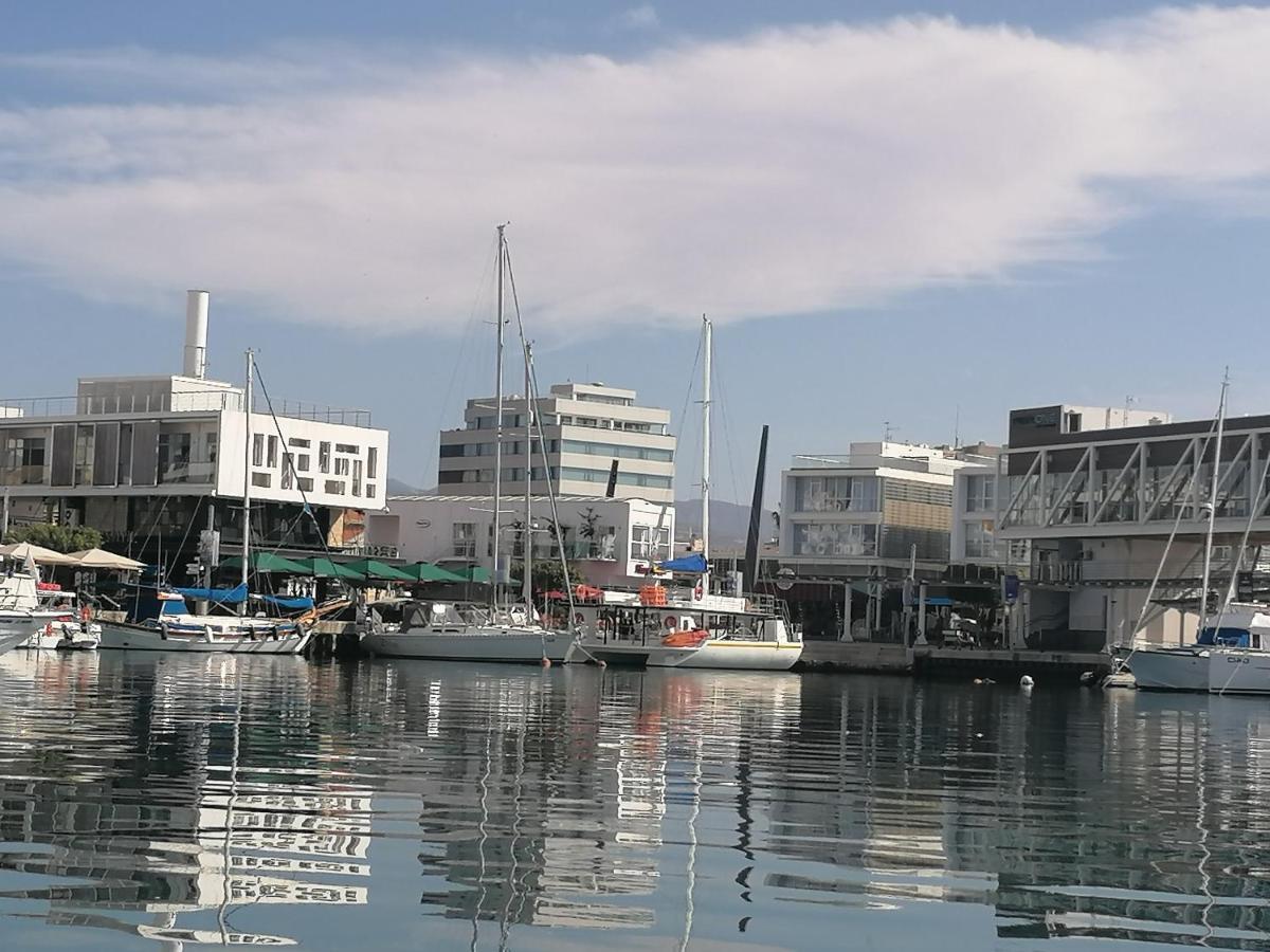 Elenas 1 Bedroom Apartment In Limassol Center Экстерьер фото