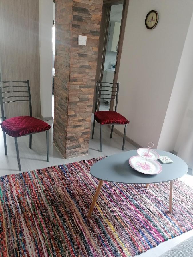 Elenas 1 Bedroom Apartment In Limassol Center Экстерьер фото